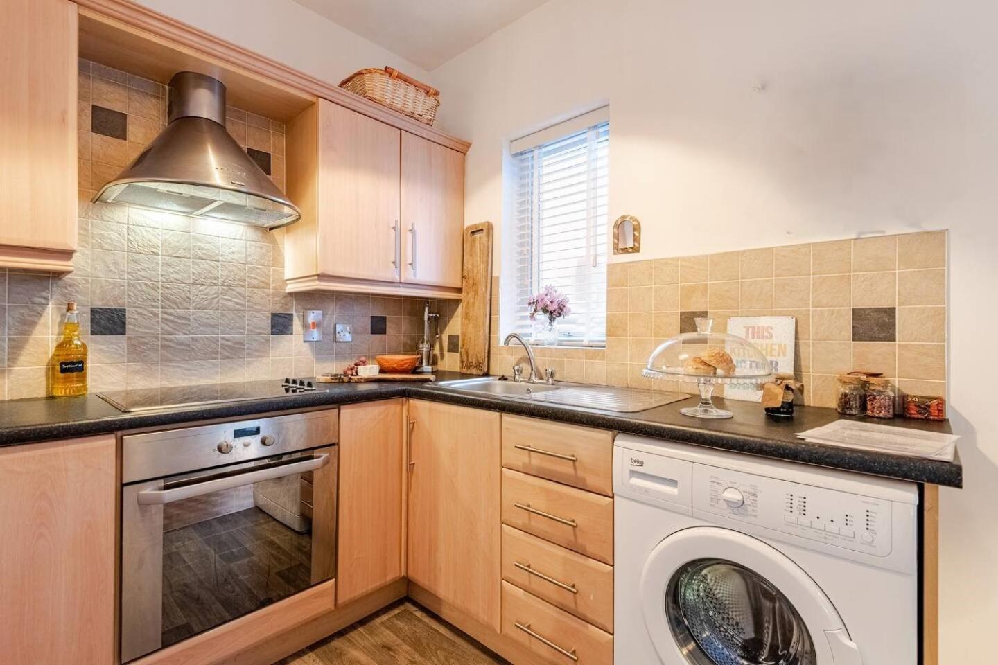 Harbour Sound Apartment, Ballycastle, Causeway Coast מראה חיצוני תמונה